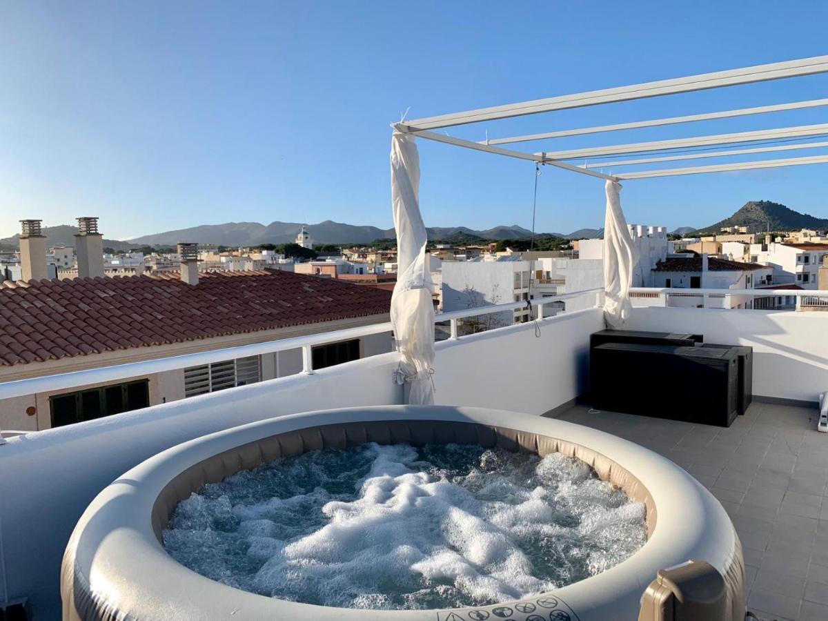 Sonne & Meerblick Aus 40 Grad Heissem Whirlpool Geniessen - Zentral Am Hafen Und Dennoch Ruhig Cala Ratjada  Exterior photo