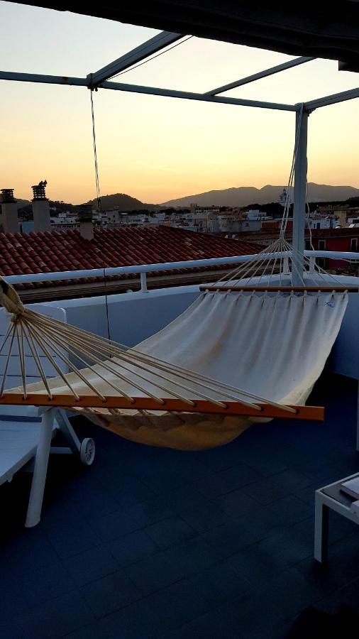 Sonne & Meerblick Aus 40 Grad Heissem Whirlpool Geniessen - Zentral Am Hafen Und Dennoch Ruhig Cala Ratjada  Exterior photo